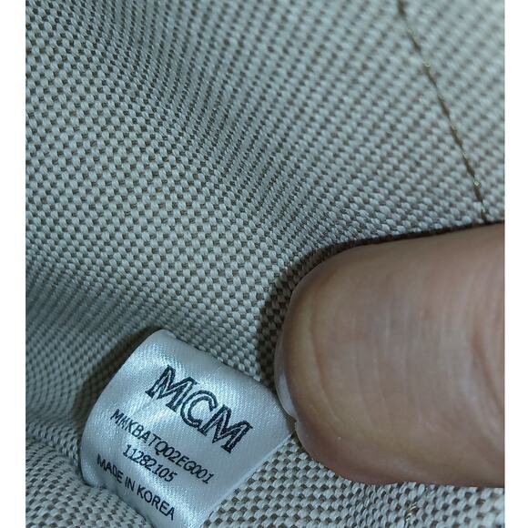 MCM Tracy Shoulder Bag in Cubic Logo Leather Cognac - NWT - Picture 5 of 16